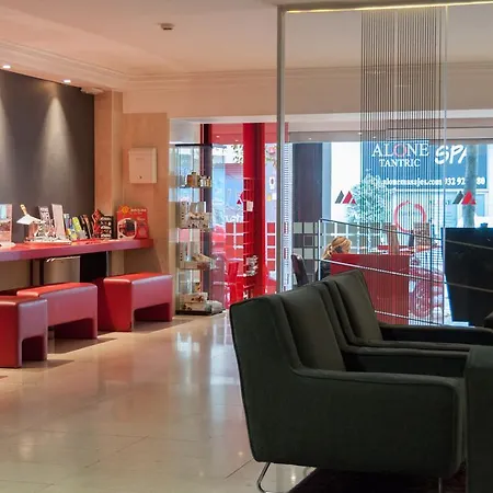 Atenea Calabria Aparthotel Barcelona